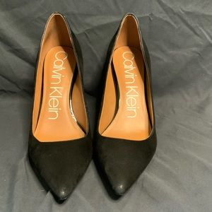 Calvin Klein pointed toe pump